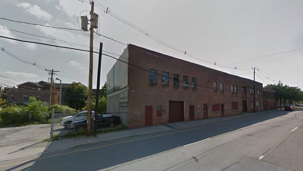 400-404 Maple St, Poughkeepsie, NY for sale - Building Photo - Image 2 of 5