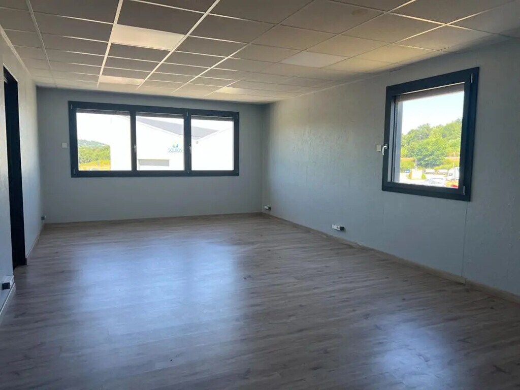 Location Bureaux 32 m² - Photo 1