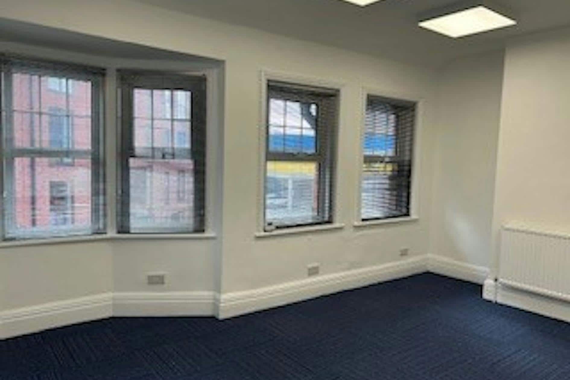 1 Portesbery Rd, Camberley to rent Interior Photo- Image 1 of 3