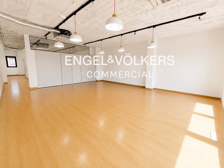 Office in Barcelona, Barcelona to rent - Interior Photo - Image 1 of 1