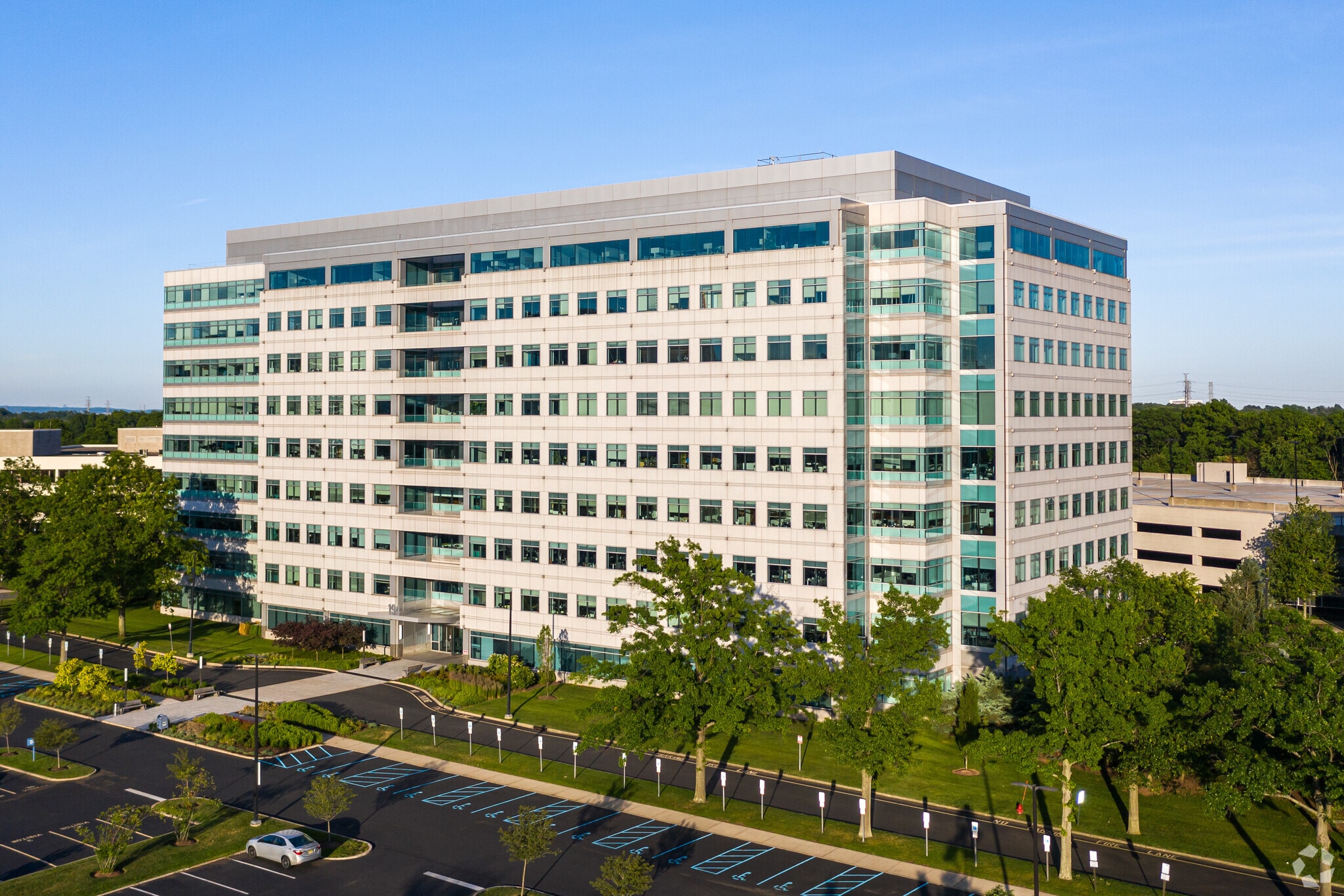 194 Wood Ave S, Iselin, NJ to rent Building Photo- Image 1 of 12