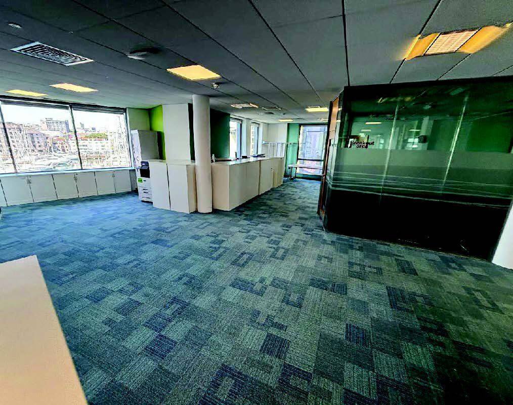 North East Quay, Plymouth to rent Interior Photo- Image 1 of 3