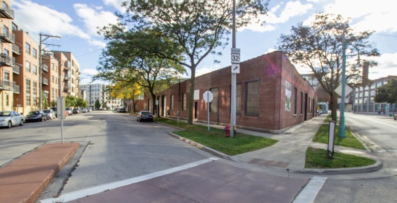 143 N Milwaukee St, Milwaukee, WI for sale - Building Photo - Image 1 of 1