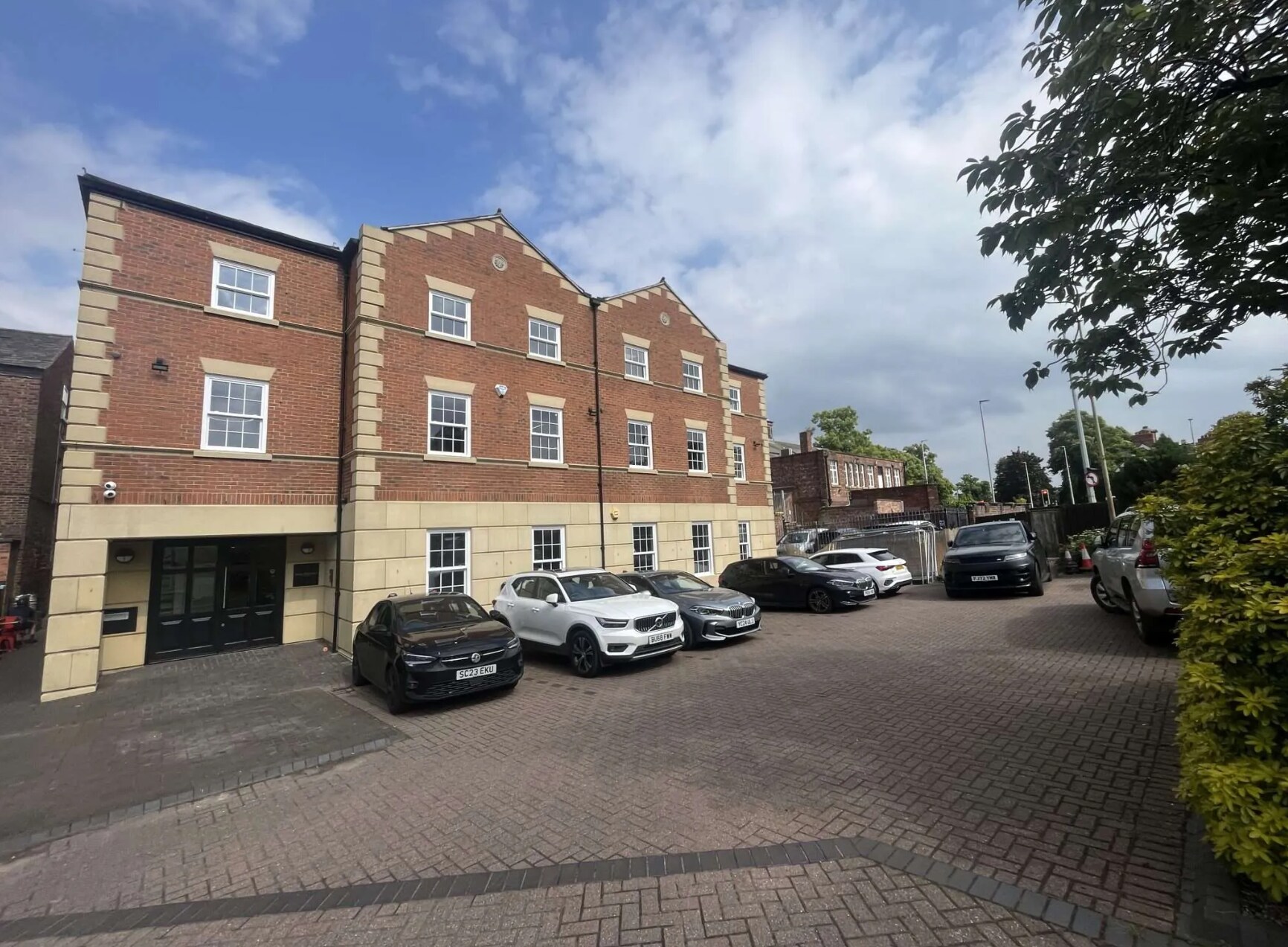 10-10A King Edward St, Knutsford to rent Building Photo- Image 1 of 5