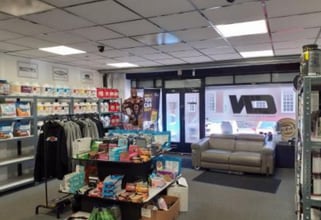 High St, Birmingham to rent Interior Photo- Image 1 of 2