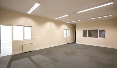 Westbrook Rd, Manchester for rent Interior Photo- Image 2 of 2