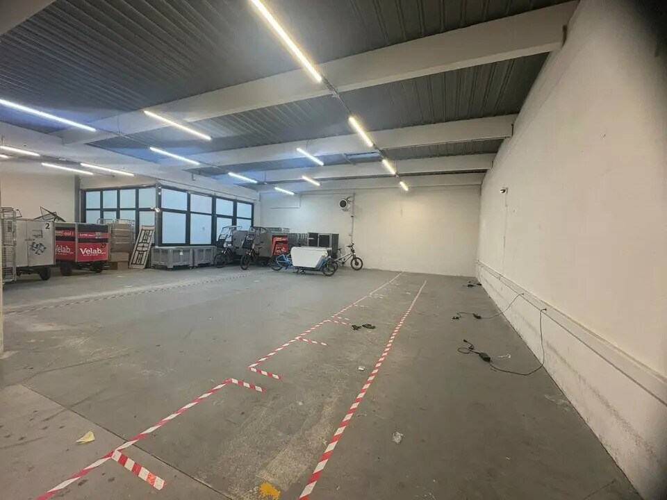 Light Industrial in Ivry-sur-Seine to rent Interior Photo- Image 1 of 7