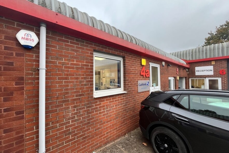 1-6 Fair Oak Close, Clyst Honiton to rent - Building Photo - Image 2 of 2