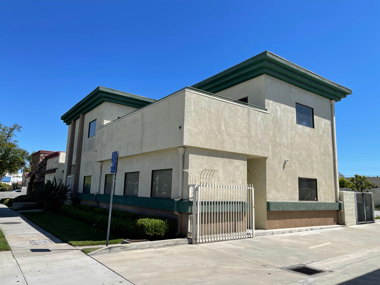 8556 Florence Ave, Downey, CA for rent - Building Photo - Image 2 of 34