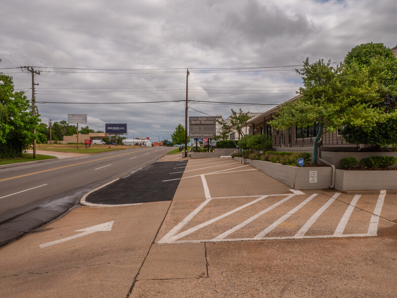 7908 N Western Ave, Oklahoma City, OK for rent - Building Photo - Image 3 of 10