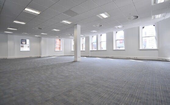 8 Tib Ln, Manchester to rent Building Photo- Image 1 of 11