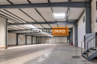 Light Industrial in Tremblay-en-France to rent Building Photo- Image 1 of 2