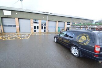 Mullacott Cross Industrial Estate, Ilfracombe to rent Building Photo- Image 2 of 4