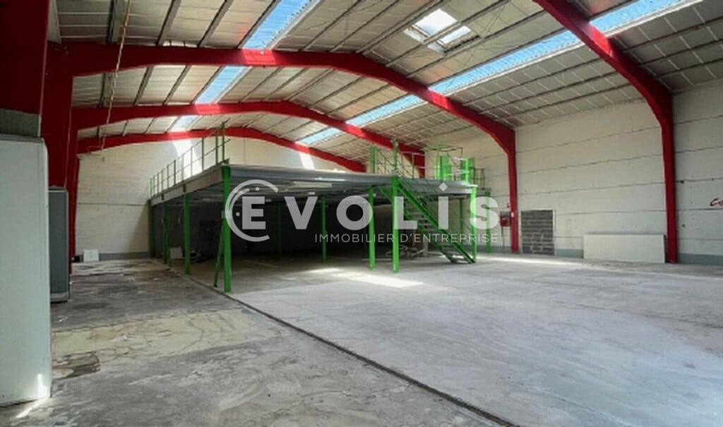 Location Local d'activités 446 m² - Photo 1