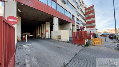 Industrial in Madrid, MAD for rent Interior Photo- Image 1 of 13