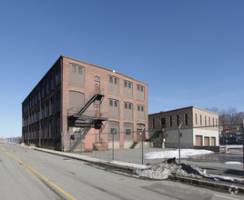 35 Armory St, Worcester, MA for rent Building Photo- Image 1 of 3