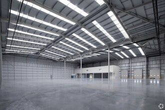 1-3 Test Ln, Southampton to rent Interior Photo- Image 1 of 22