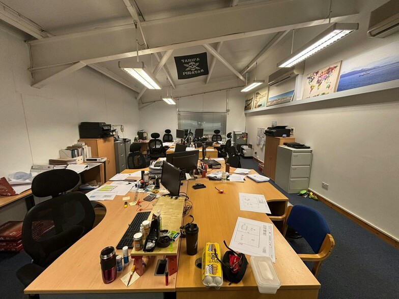 60 High Craighall Rd, Glasgow for sale - Building Photo - Image 2 of 6