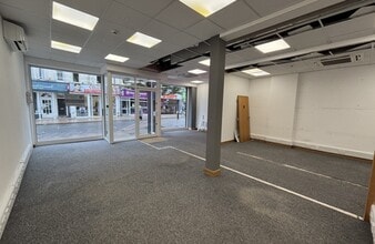 16-18 Chapel Rd, Worthing to rent Interior Photo- Image 1 of 4