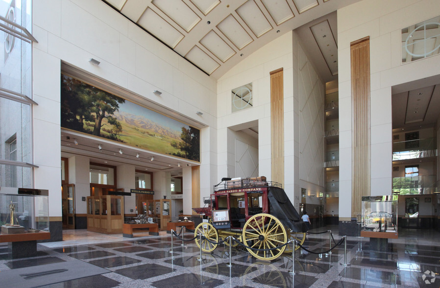 400 Capitol Mall, Sacramento, CA for rent - Lobby - Image 3 of 11