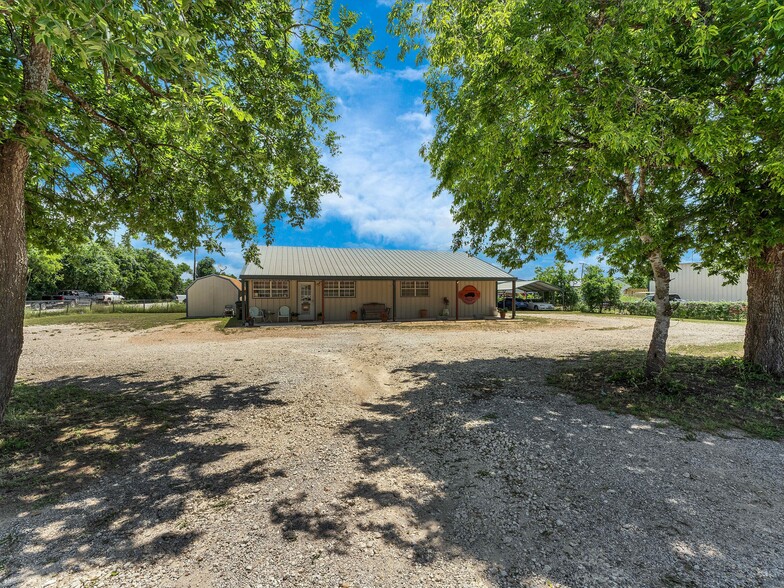 460 Jones Ave, Blanco, TX for sale - Building Photo - Image 2 of 15