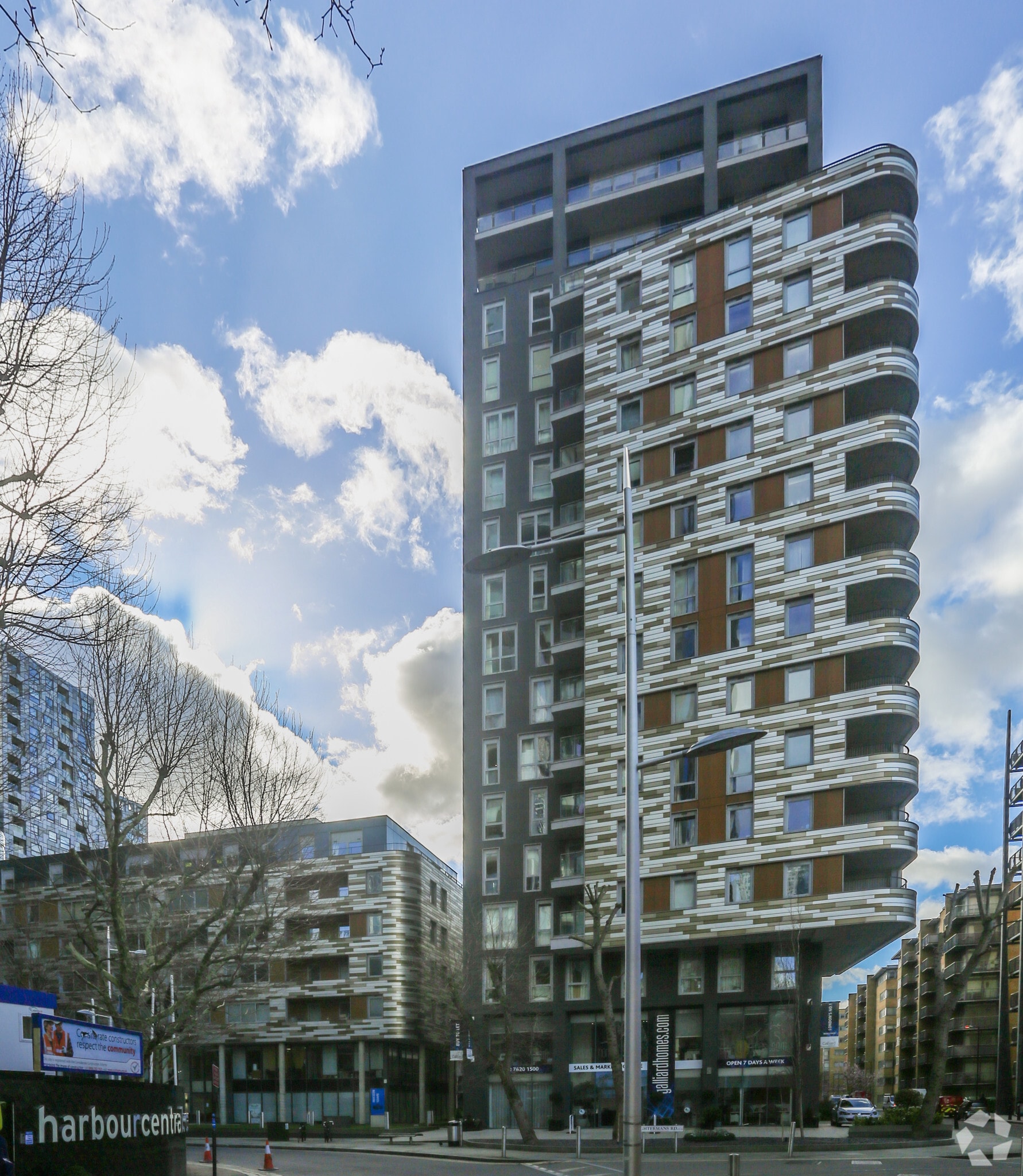 10 Indescon Sq, London for sale Primary Photo- Image 1 of 1