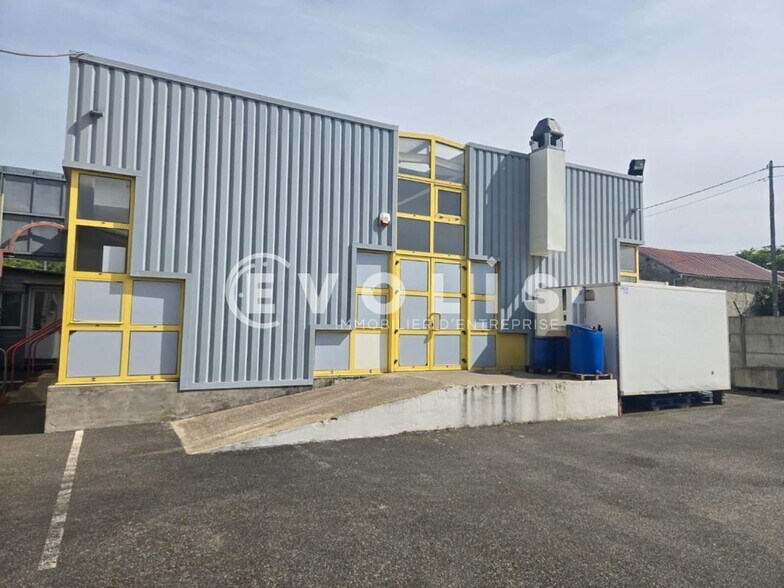 Retail in Boissy Sous Saint Yon to rent - Building Photo - Image 2 of 2