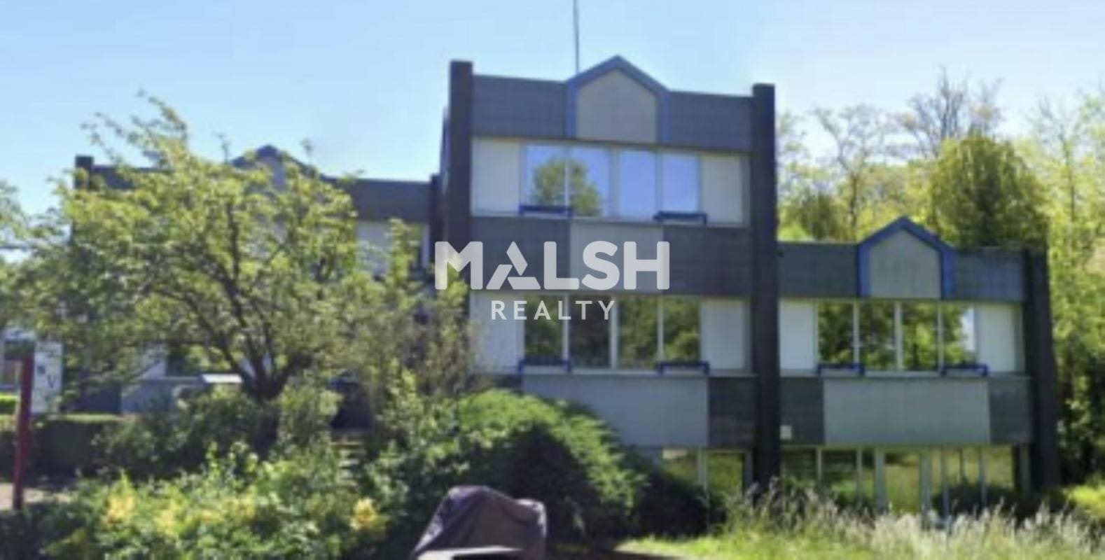 Office in Lissieu for sale Building Photo- Image 1 of 11