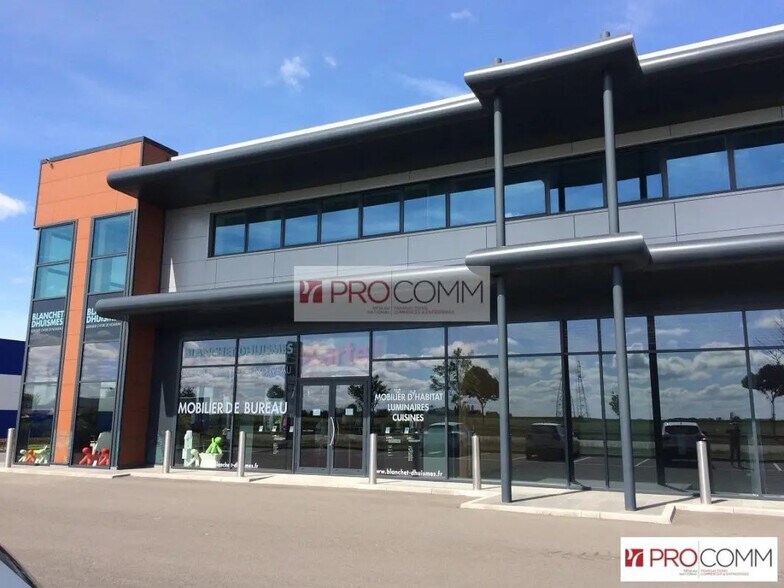 Office in Chartres to rent - Building Photo - Image 1 of 6