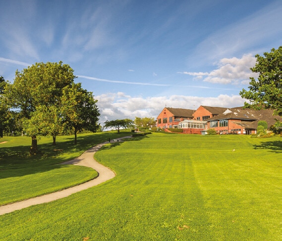 Springwood Way, Macclesfield to rent Building Photo- Image 1 of 15