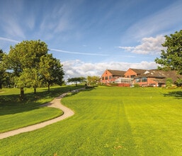 Springwood Way, Macclesfield to rent Building Photo- Image 1 of 15