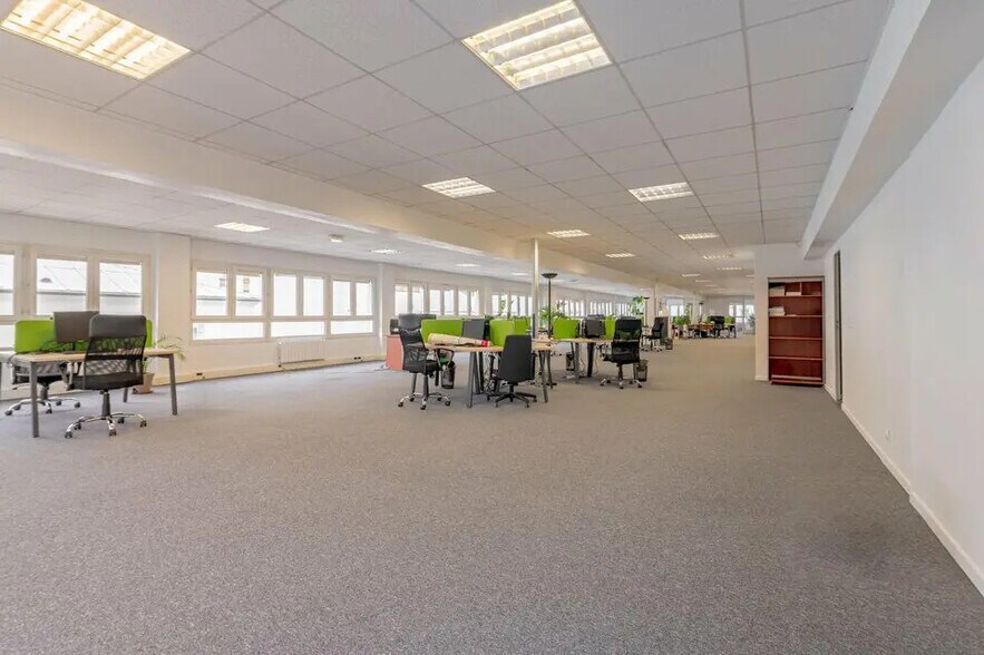 Office in Saint-Ouen-sur-Seine to rent - Interior Photo - Image 2 of 11