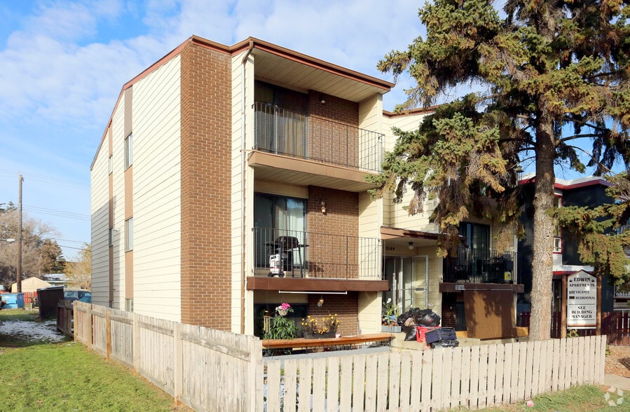 10144 154th St NW, Edmonton, AB for sale - Primary Photo - Image 1 of 1