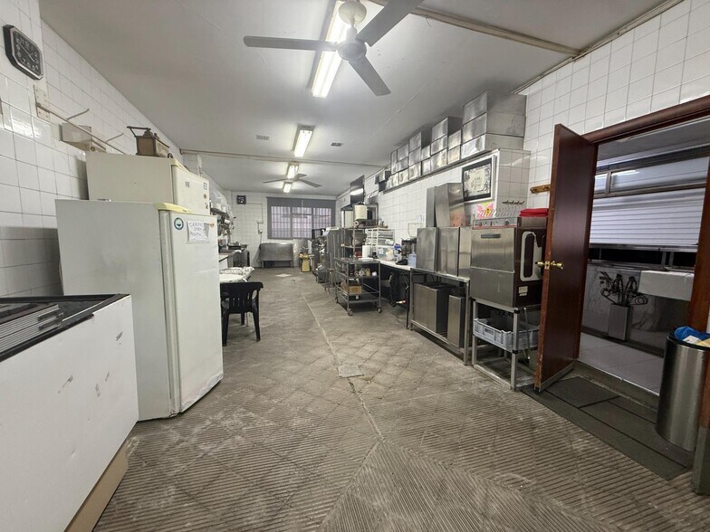 Retail in Málaga, Málaga for sale - Interior Photo - Image 3 of 15