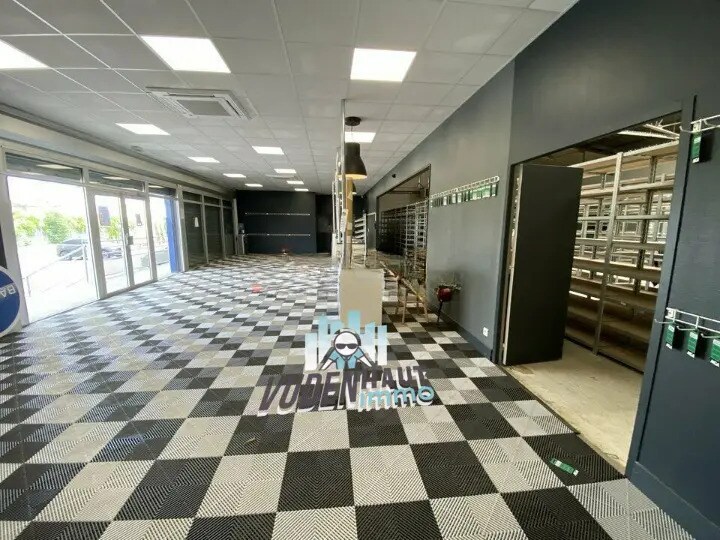 Light Industrial in Toulouse to rent - Building Photo - Image 1 of 7