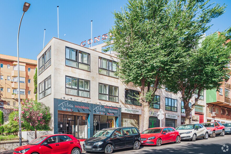 Calle Doctor Fleming, 6, San Sebastián de los Reyes, Madrid to rent - Building Photo - Image 3 of 3