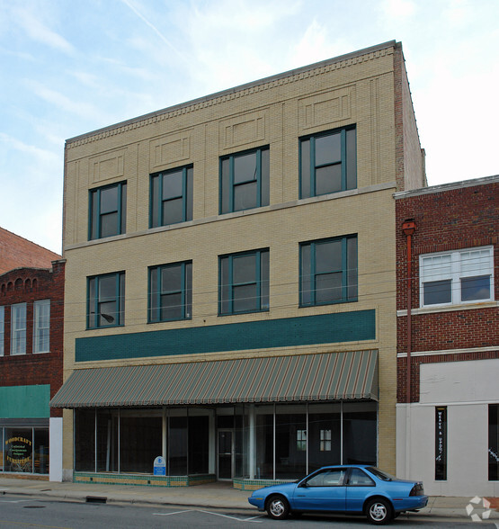 205 W Walnut St, Goldsboro, NC for sale - Primary Photo - Image 1 of 1