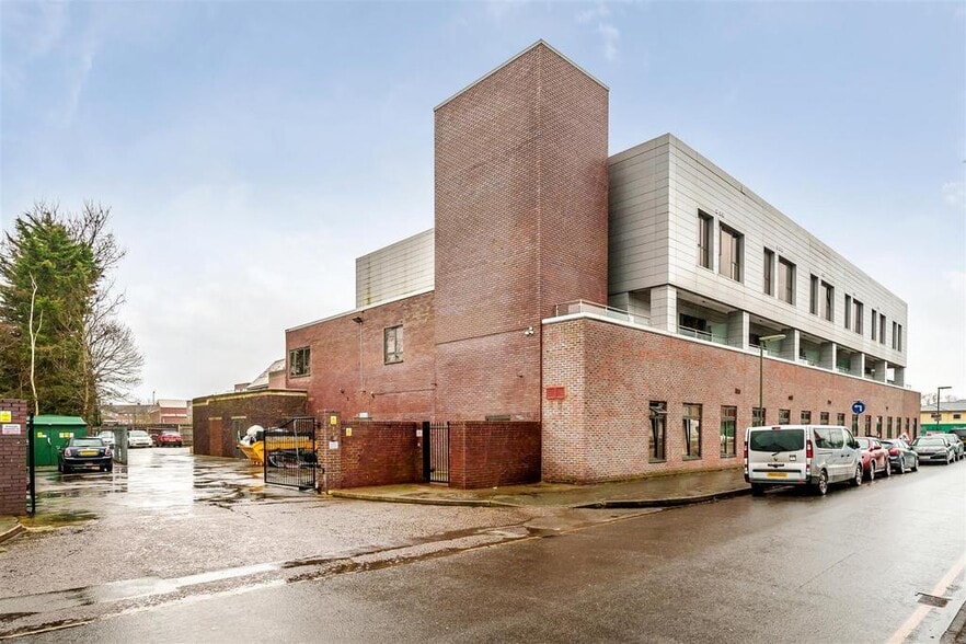 91-105 Staines Rd W, Sunbury On Thames to rent - Building Photo - Image 2 of 36