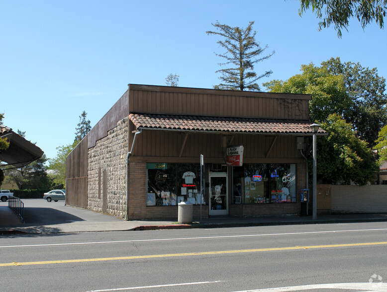 19 W Napa St, Sonoma, CA for rent - Primary Photo - Image 1 of 2