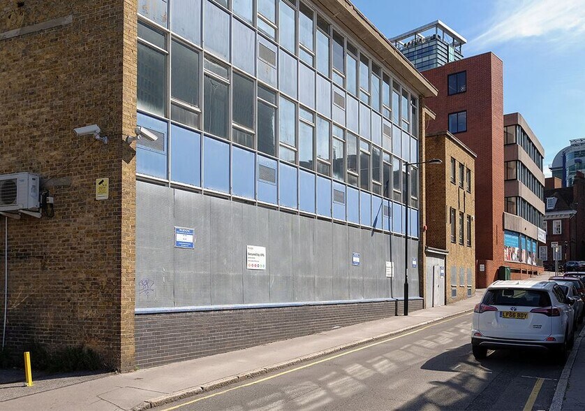 45 Laud St & 112 High St portfolio of 2 properties for sale on LoopNet.co.uk - Building Photo - Image 3 of 6