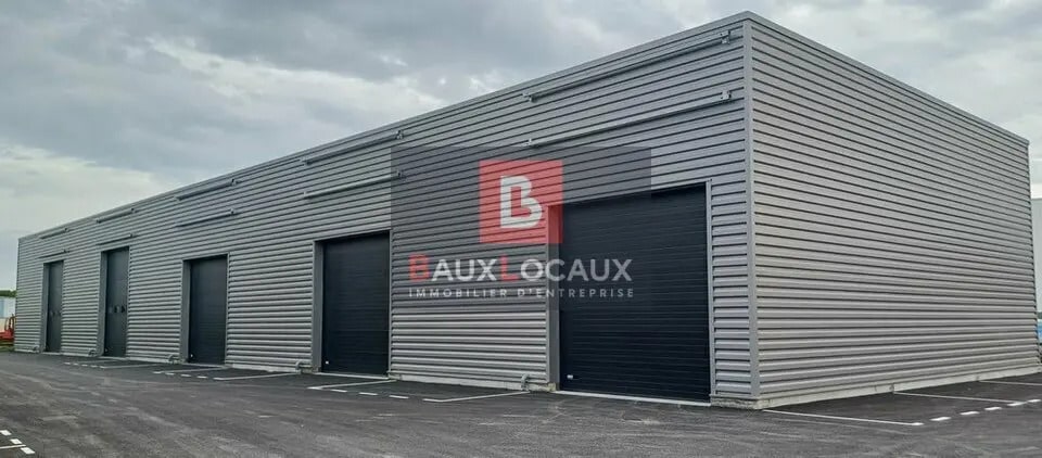 Location Local d'activités 300 m² à 440 m² - Photo 1
