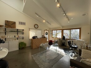 2482 Newport Blvd, Costa Mesa, CA for rent Building Photo- Image 1 of 14