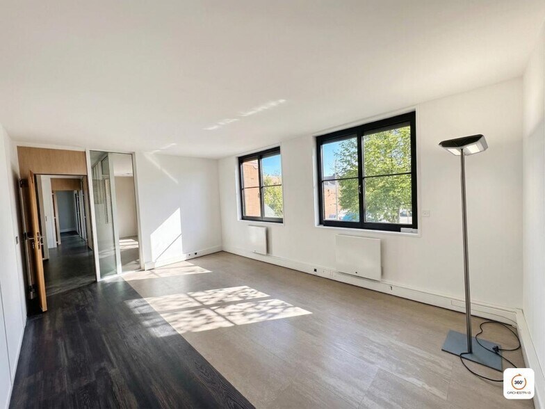23 Rue De La Maison Rouge, Lognes to rent - Interior Photo - Image 2 of 9