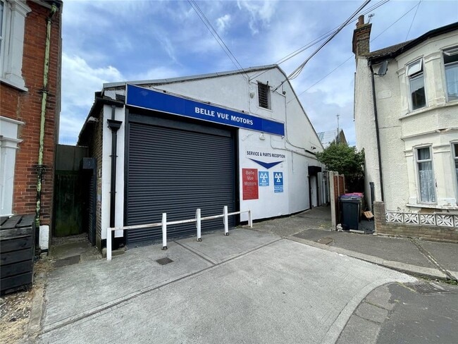 More details for 22 Belle Vue Pl, Southend On Sea - Retail to Rent