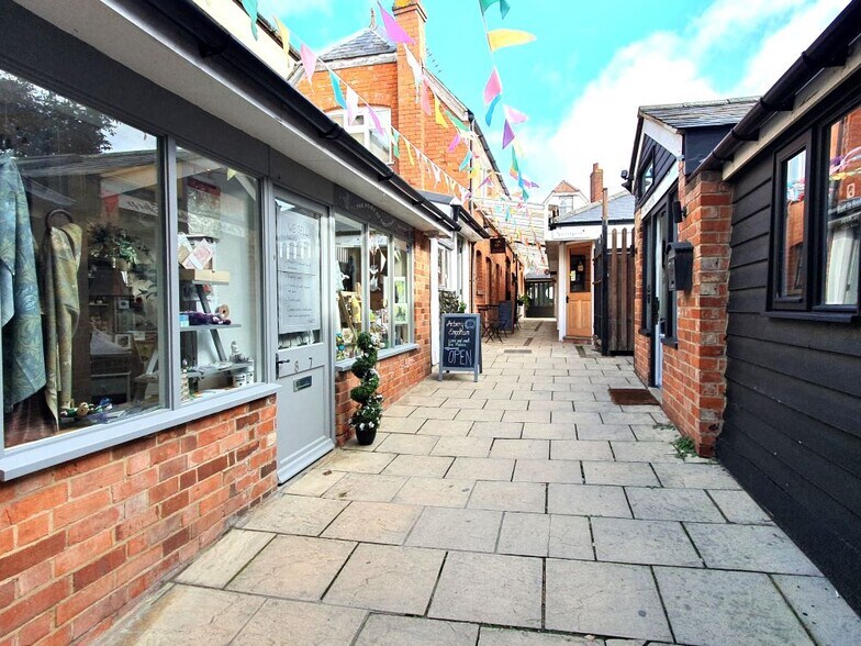 Market Pl, Wantage to rent - Building Photo - Image 2 of 4