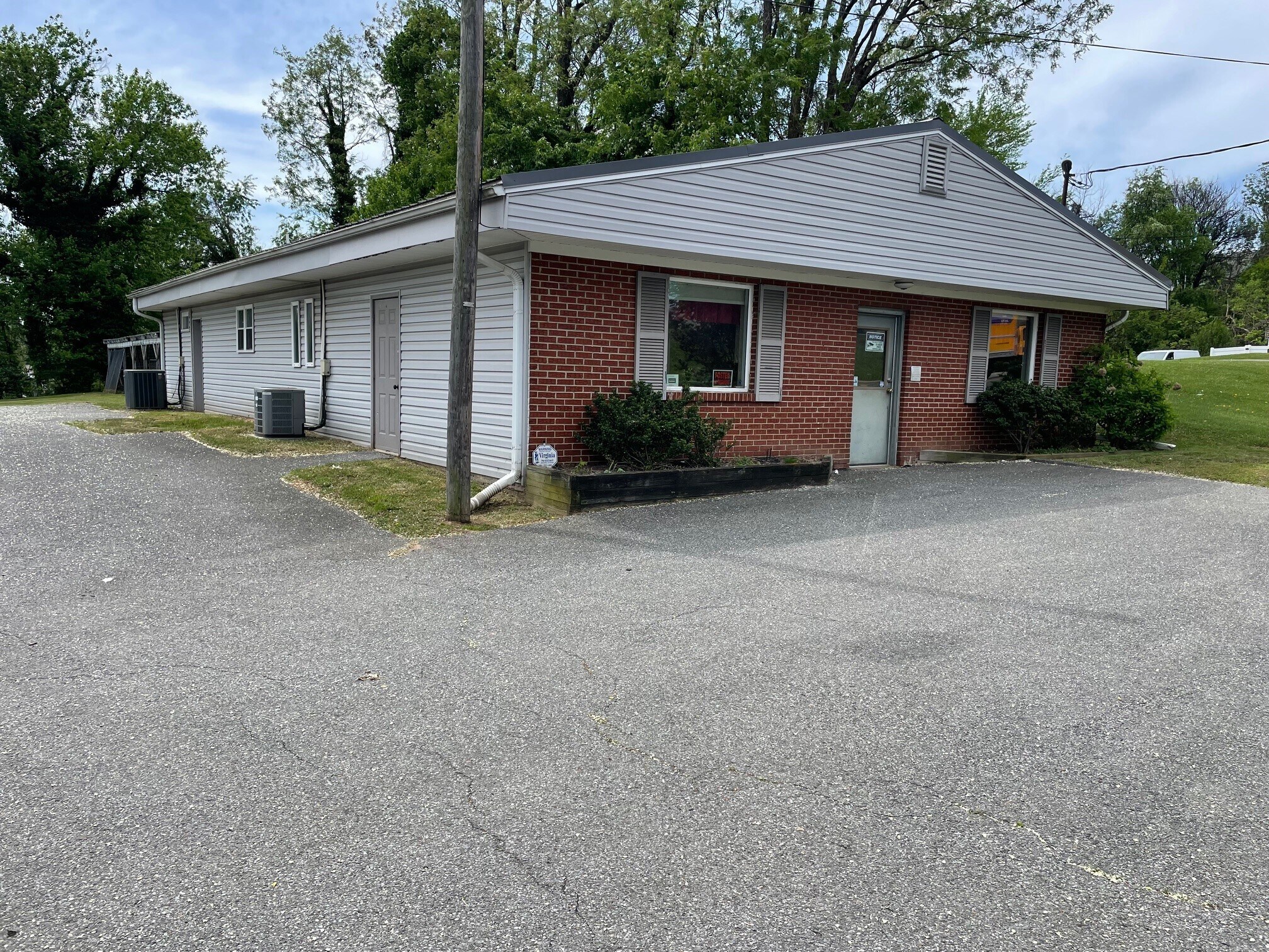 1818 Memorial Ave, Lynchburg, VA for sale Primary Photo- Image 1 of 1