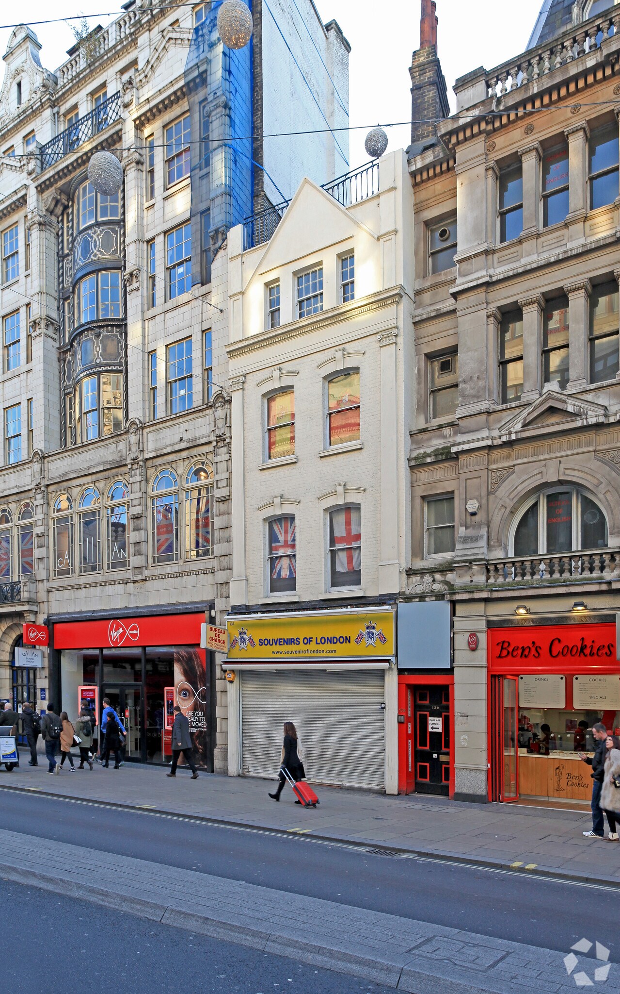 137 Oxford St, London to rent Primary Photo- Image 1 of 3