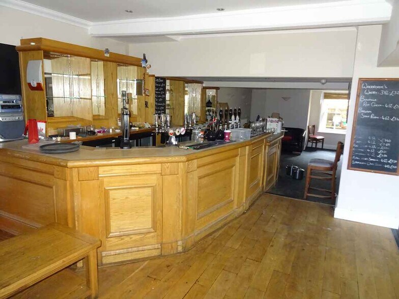 41 Bridge St, Fakenham for sale - Interior Photo - Image 2 of 3