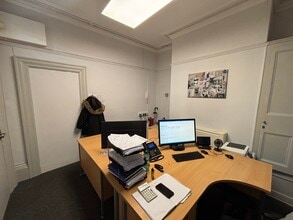 112 Market St, Bolton to rent Interior Photo- Image 2 of 2