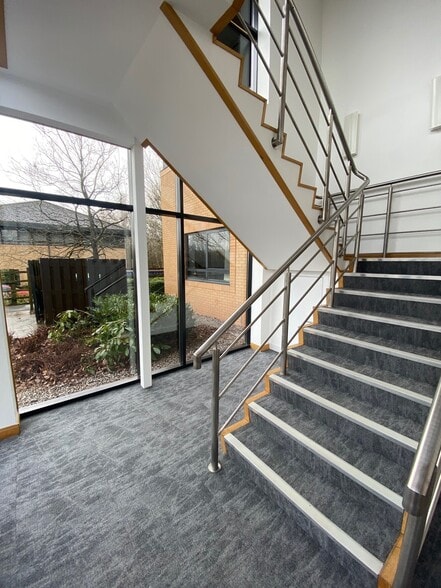 2 The Brooms, Bristol to rent - Building Photo - Image 2 of 3